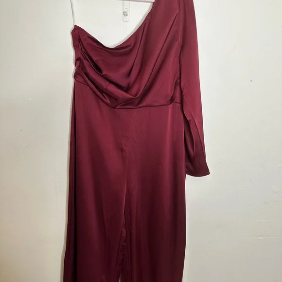 Lulu’s Wine Red Burgundy Satin One-Shoulder Jumpsuit size XL - Picture 14 of 14